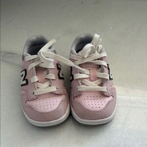New Balance Kids Light Pink Sneakers size 6